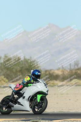 media/Oct-30-2025-Racers Edge (Thu) [[dabbdaf680]]/3-B Group/Session 5 (Turn 6)/